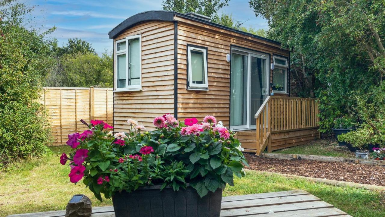 Shepherds Hut Bath ウィック エクステリア 写真